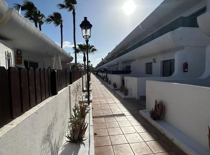 Renthome Dunasol 350 Apartment Corralejo